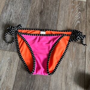 #4) 🏖️ Hula Honey bikini bottom. Excellent condition.